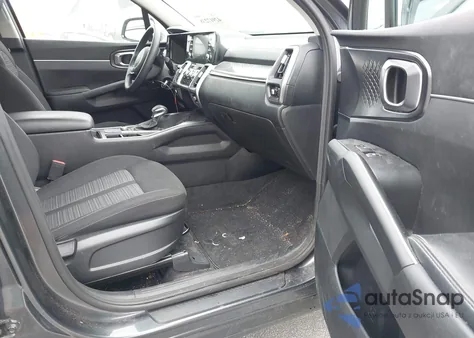 2022 Kia Sorento Lx z USA, uszkodzony, nr VIN 5XYRG4LC9NG108201